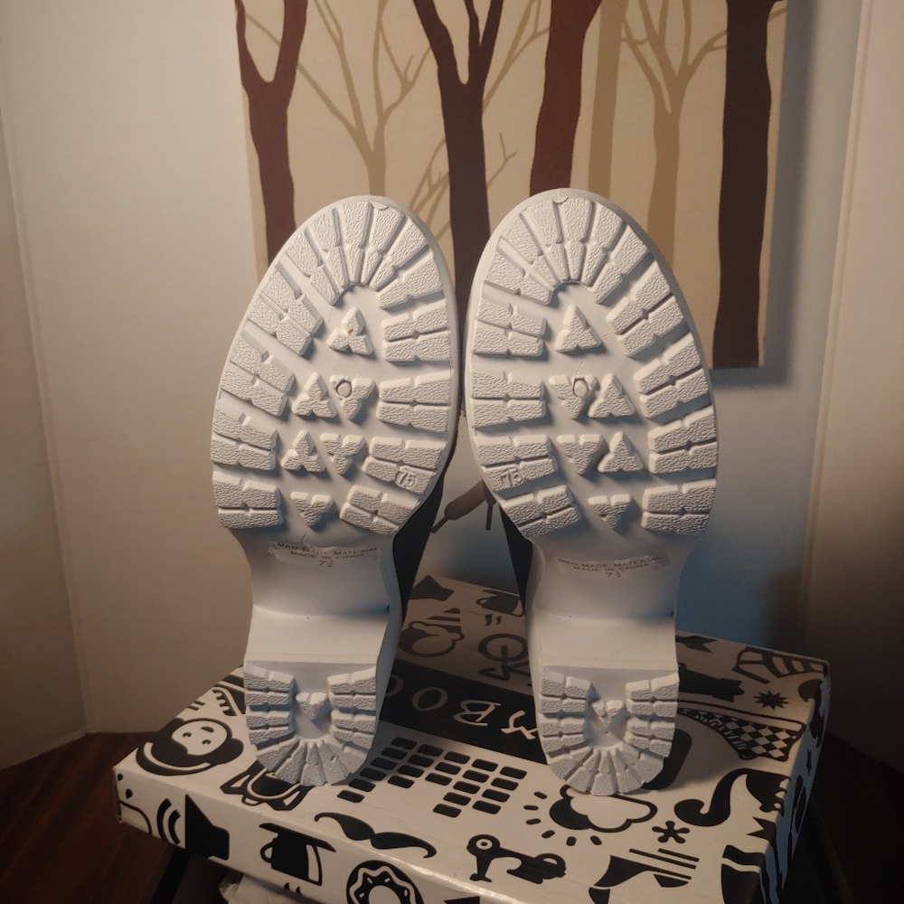 Refresh Women's Heel Boot - Picture 12 of 12